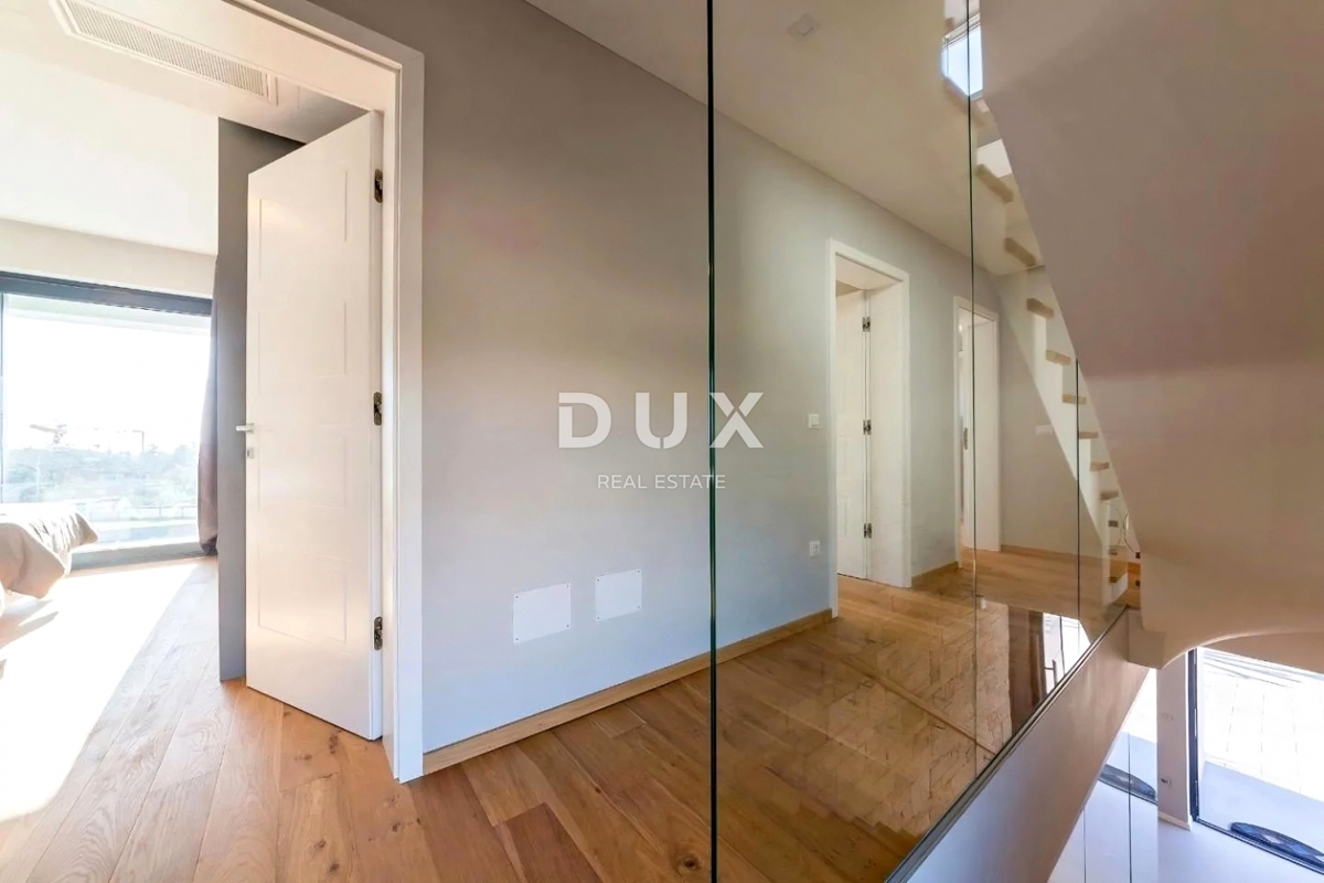 ISTRIA, PARENZO - Casa moderna con piscina vicino al mare