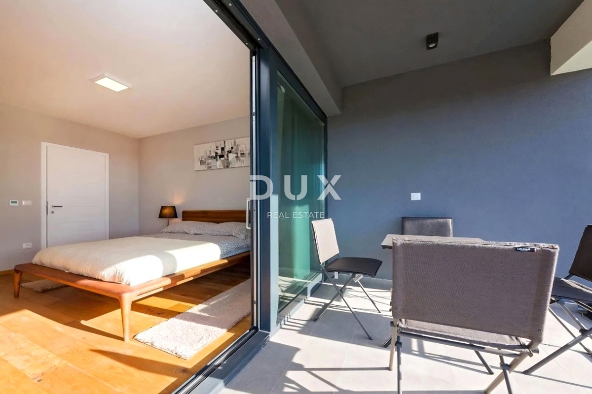 ISTRIA, PARENZO - Casa moderna con piscina vicino al mare