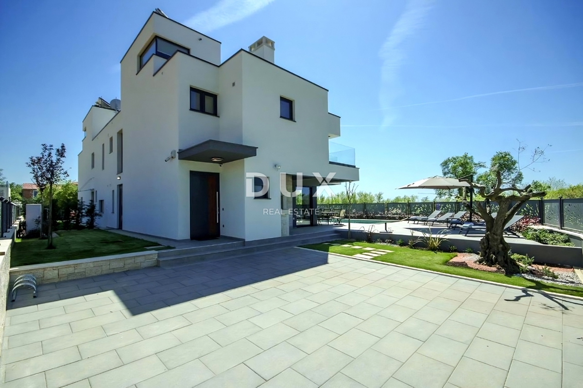 ISTRIA, PARENZO - Casa moderna con piscina vicino al mare