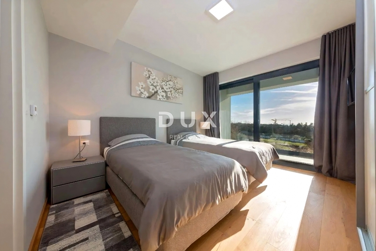 ISTRIA, PARENZO - Casa moderna con piscina vicino al mare