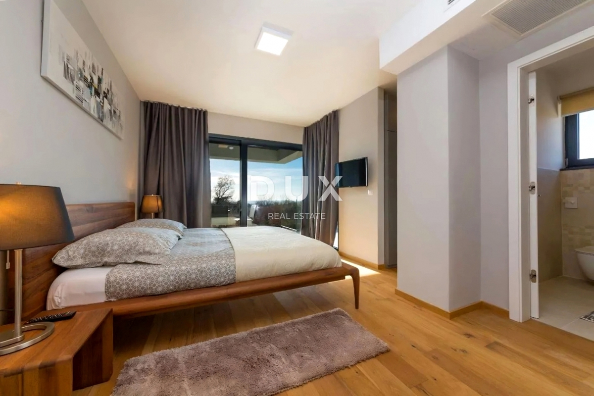 ISTRIA, PARENZO - Casa moderna con piscina vicino al mare