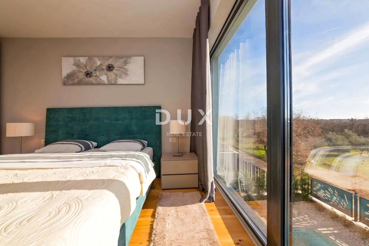 ISTRIA, PARENZO - Casa moderna con piscina vicino al mare