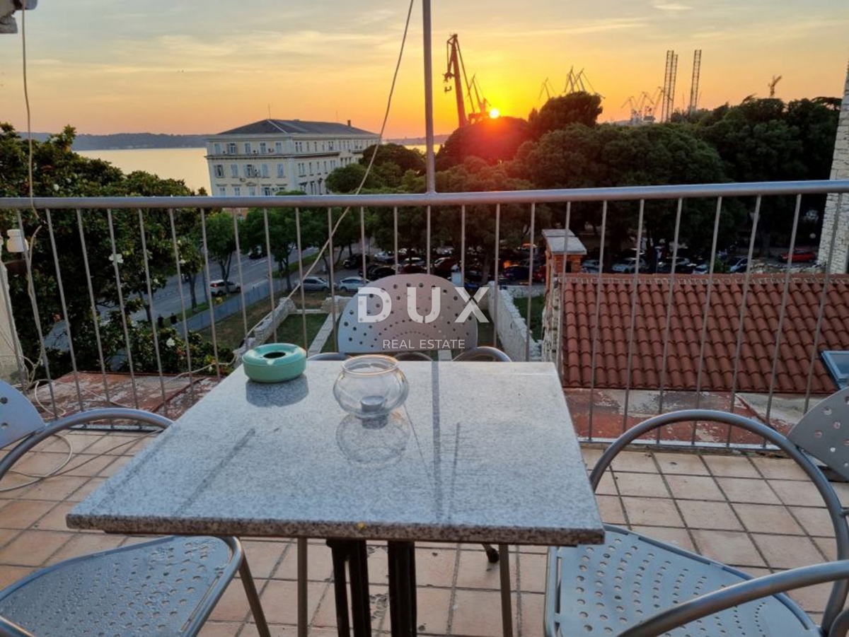 ISTRIA, POLA - Edificio residenziale con tre appartamenti e spazio commerciale nel cuore di Pola! 