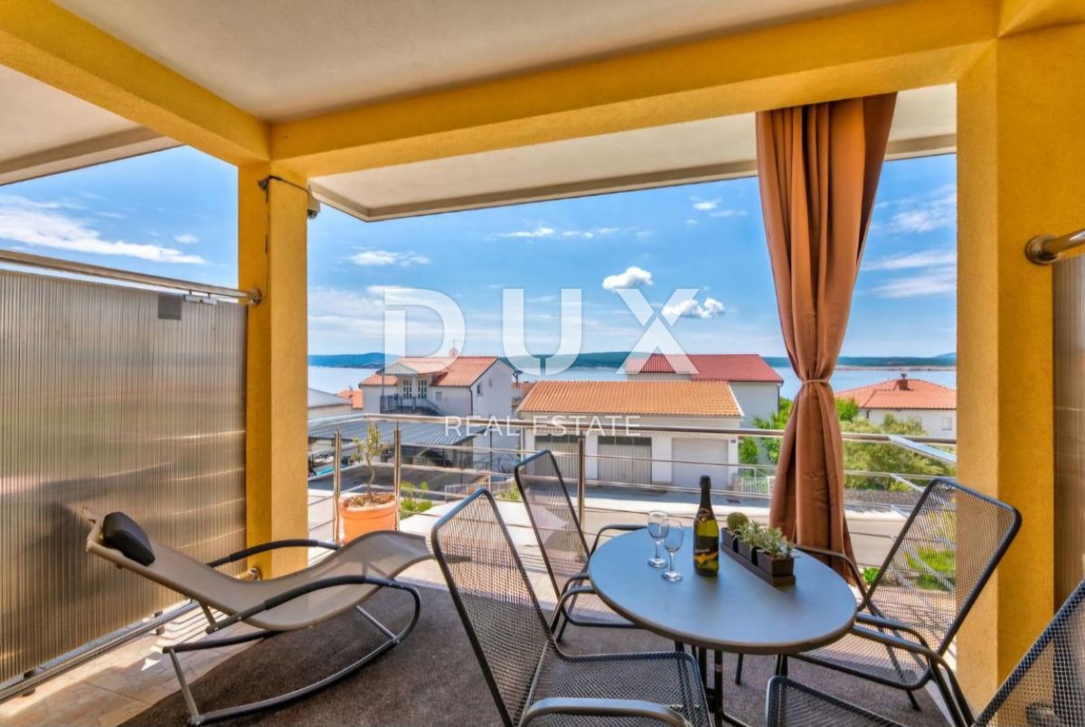 CRIKVENICA, DRAMALJ - Casa con 6 appartamenti, a 200 m dal mare