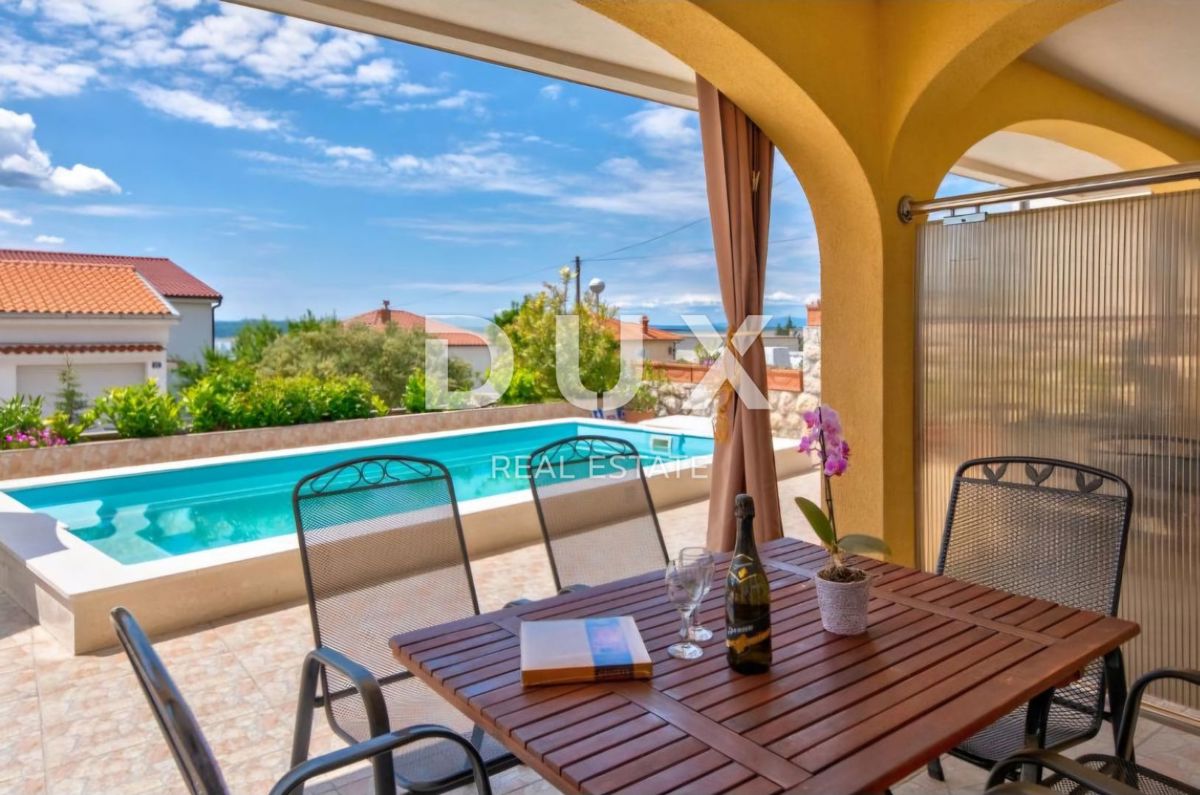 CRIKVENICA, DRAMALJ - Casa con 6 appartamenti, a 200 m dal mare