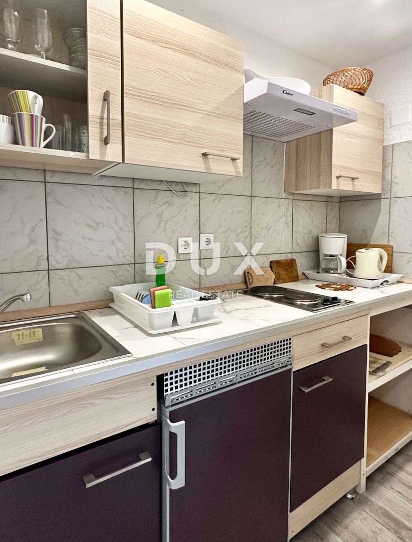 CRIKVENICA, DRAMALJ - Due appartamenti a 100 metri dal mare