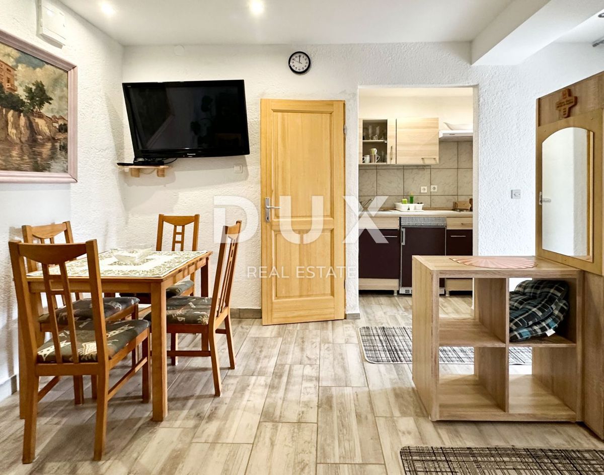 CRIKVENICA, DRAMALJ - Due appartamenti a 100 metri dal mare