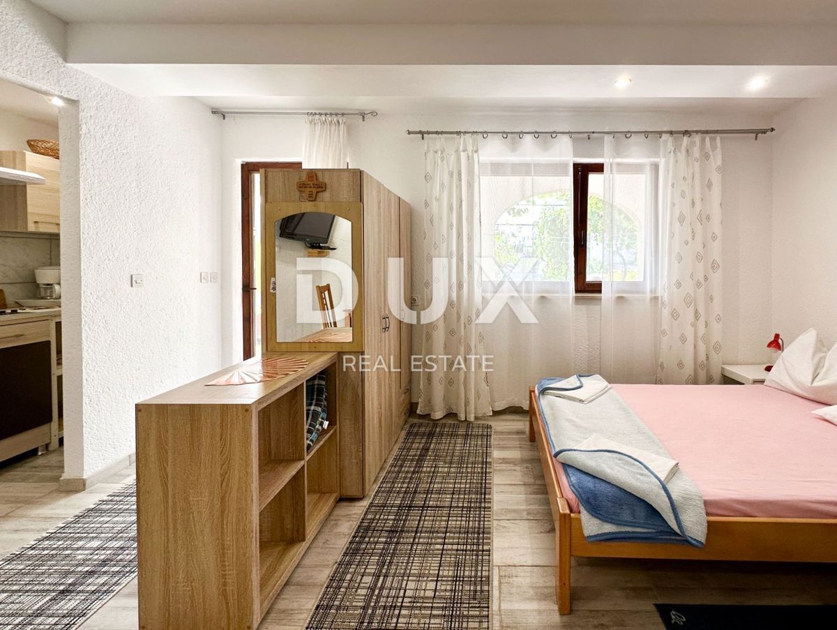 CRIKVENICA, DRAMALJ - Due appartamenti a 100 metri dal mare