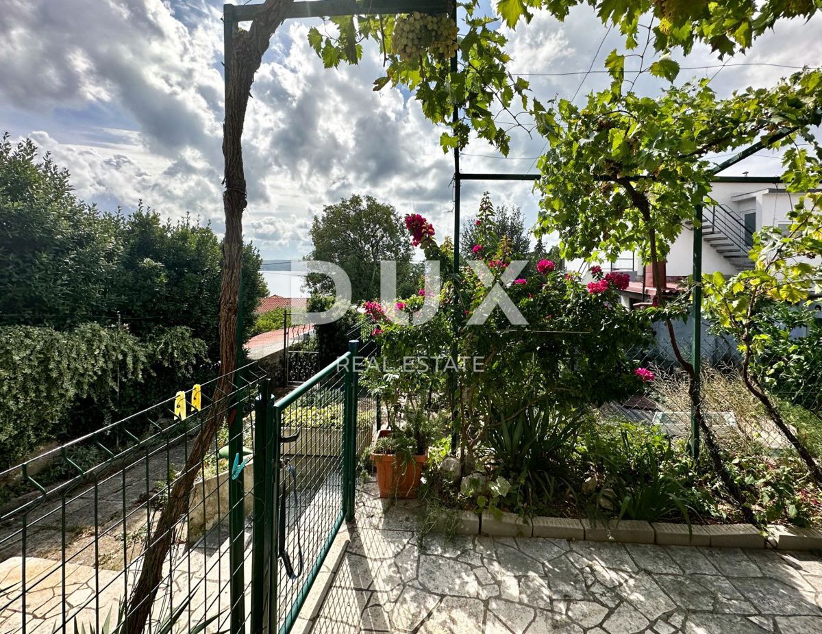 CRIKVENICA, DRAMALJ - Due appartamenti a 100 metri dal mare