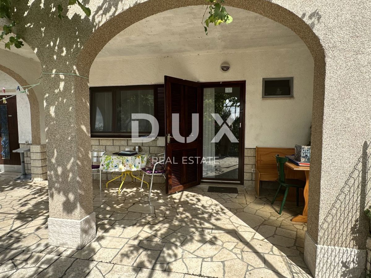 CRIKVENICA, DRAMALJ - Due appartamenti a 100 metri dal mare