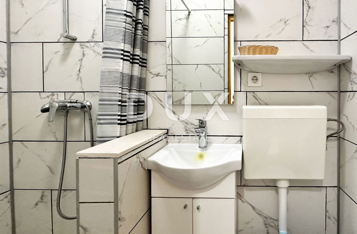 CRIKVENICA, DRAMALJ - Due appartamenti a 100 metri dal mare