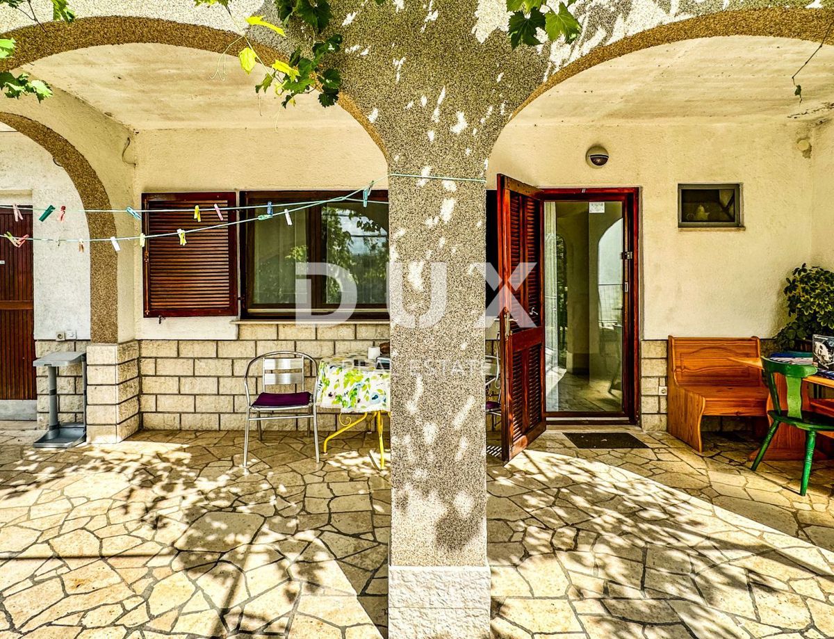 CRIKVENICA, DRAMALJ - Due appartamenti a 100 metri dal mare