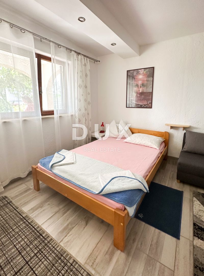 CRIKVENICA, DRAMALJ - Due appartamenti a 100 metri dal mare