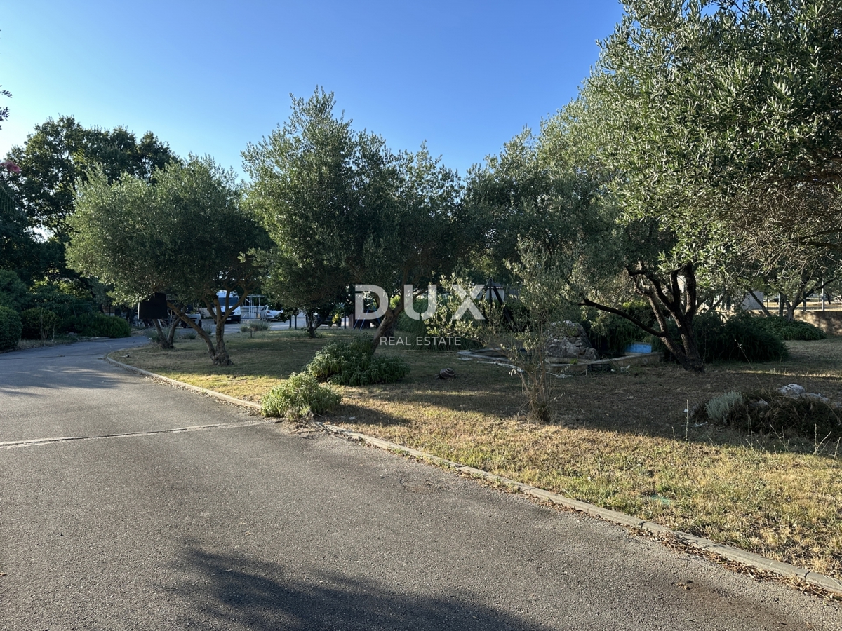 ZADAR, MURVICA – Terreno edificabile in una posizione privilegiata!