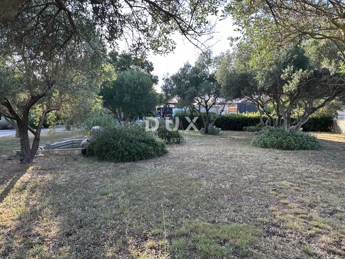 ZADAR, MURVICA – Terreno edificabile in una posizione privilegiata!