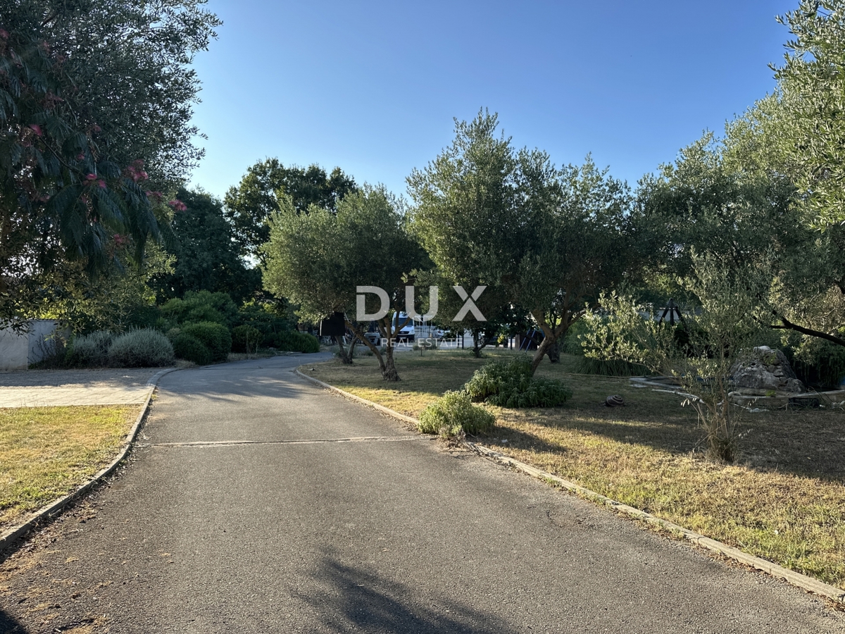 ZADAR, MURVICA – Terreno edificabile in una posizione privilegiata!