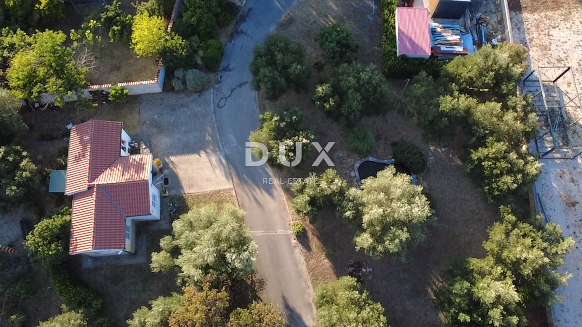 ZADAR, MURVICA – Terreno edificabile in una posizione privilegiata!