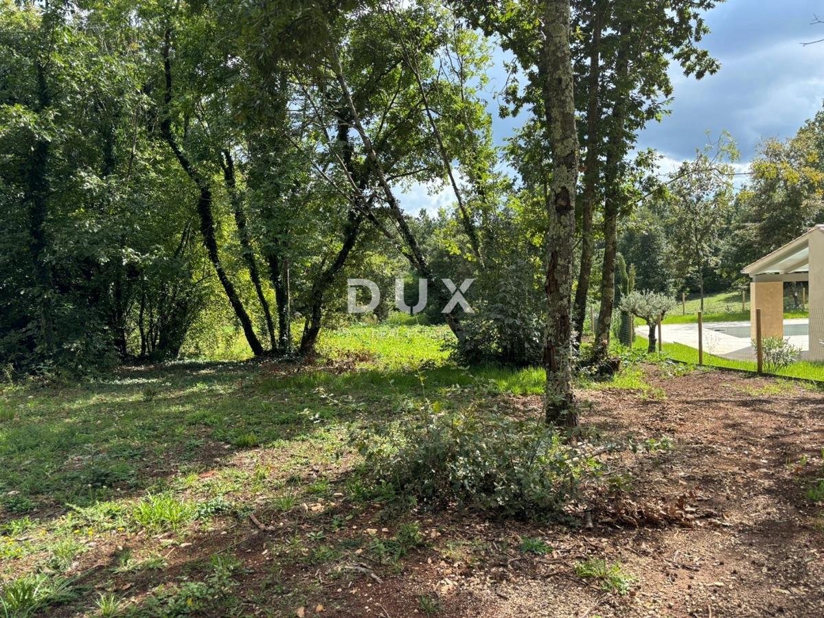 ISTRIA, GRAČIŠĆE (dintorni) - Bellissima casa a un piano immersa nel verde!