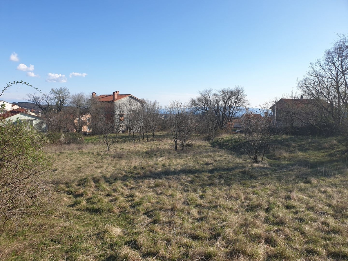 VIŠKOVO MARČELJI - terreno edificabile 4701m2 con vista mare per edilizia residenziale appartamenti/casa unifamiliare 