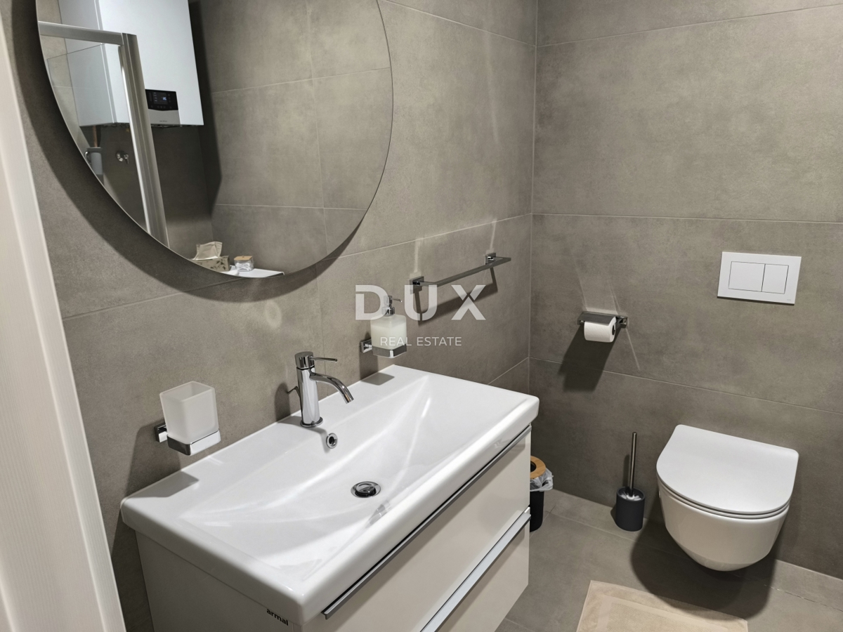 ISTRIA, POLA - Lussuoso appartamento con posto auto in garage in centro