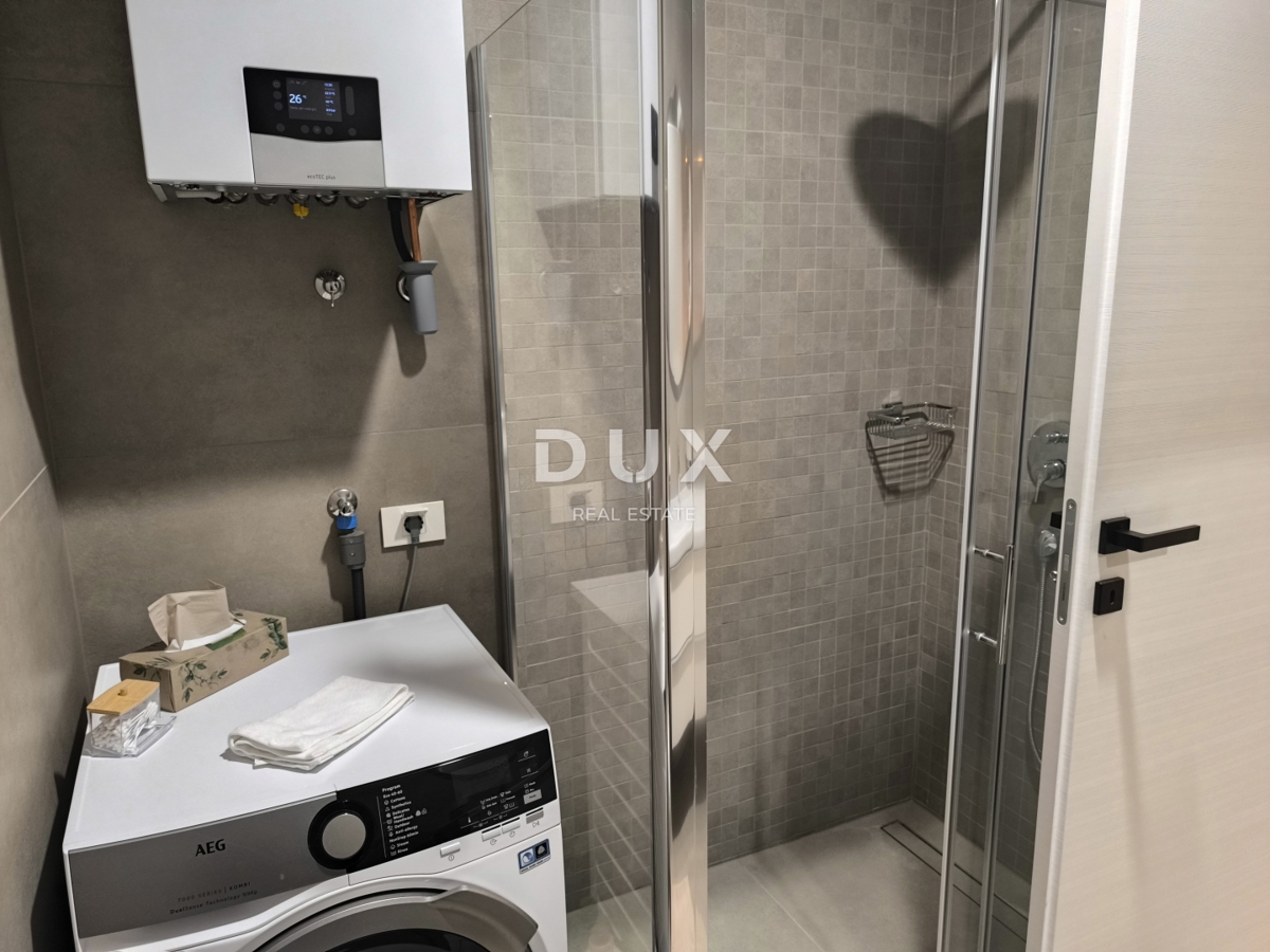 ISTRIA, POLA - Lussuoso appartamento con posto auto in garage in centro