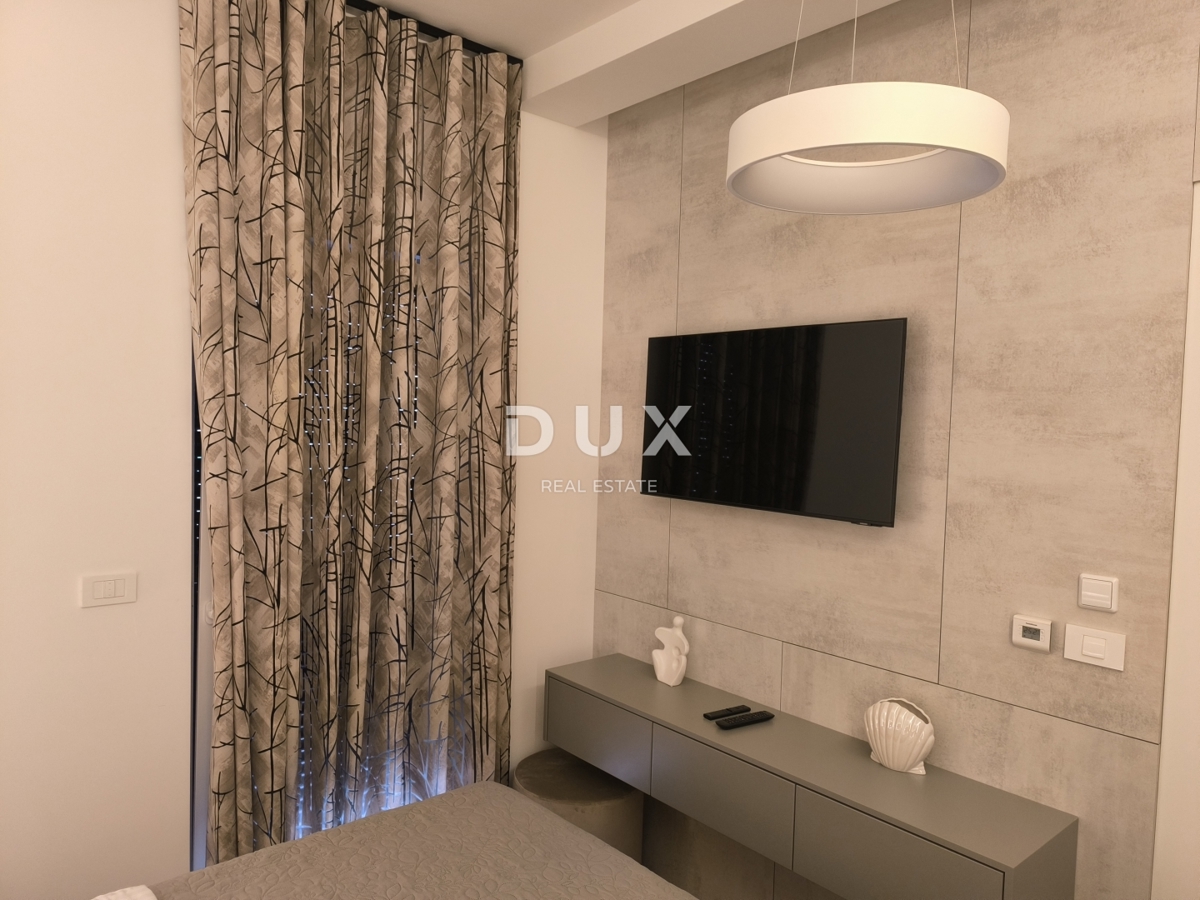 ISTRIA, POLA - Lussuoso appartamento con posto auto in garage in centro