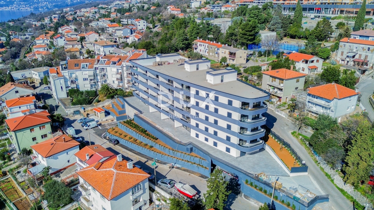 RIJEKA, KANTRIDA - Appartamento di 155 m2 in un lussuoso edificio di nuova costruzione a soli 250 metri dal mare con garage e vista panoramica sul mare