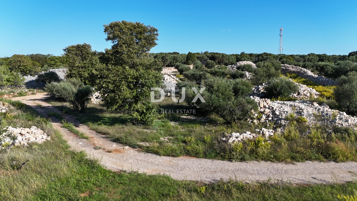 ISOLA DI KRK, CITTÀ DI KRK - Terreno edificabile con vista sulla città