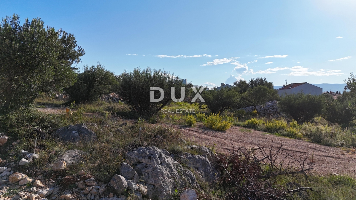 ISOLA DI KRK, CITTÀ DI KRK - Terreno edificabile con vista sulla città