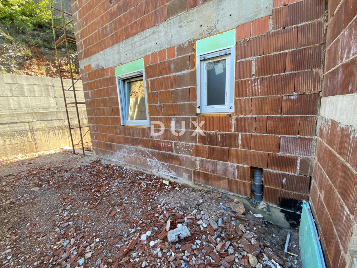 RIJEKA, DRENOVA - esclusivo appartamento in NUOVO EDIFICIO al piano terra con giardino + 2 posti auto! OCCASIONE!