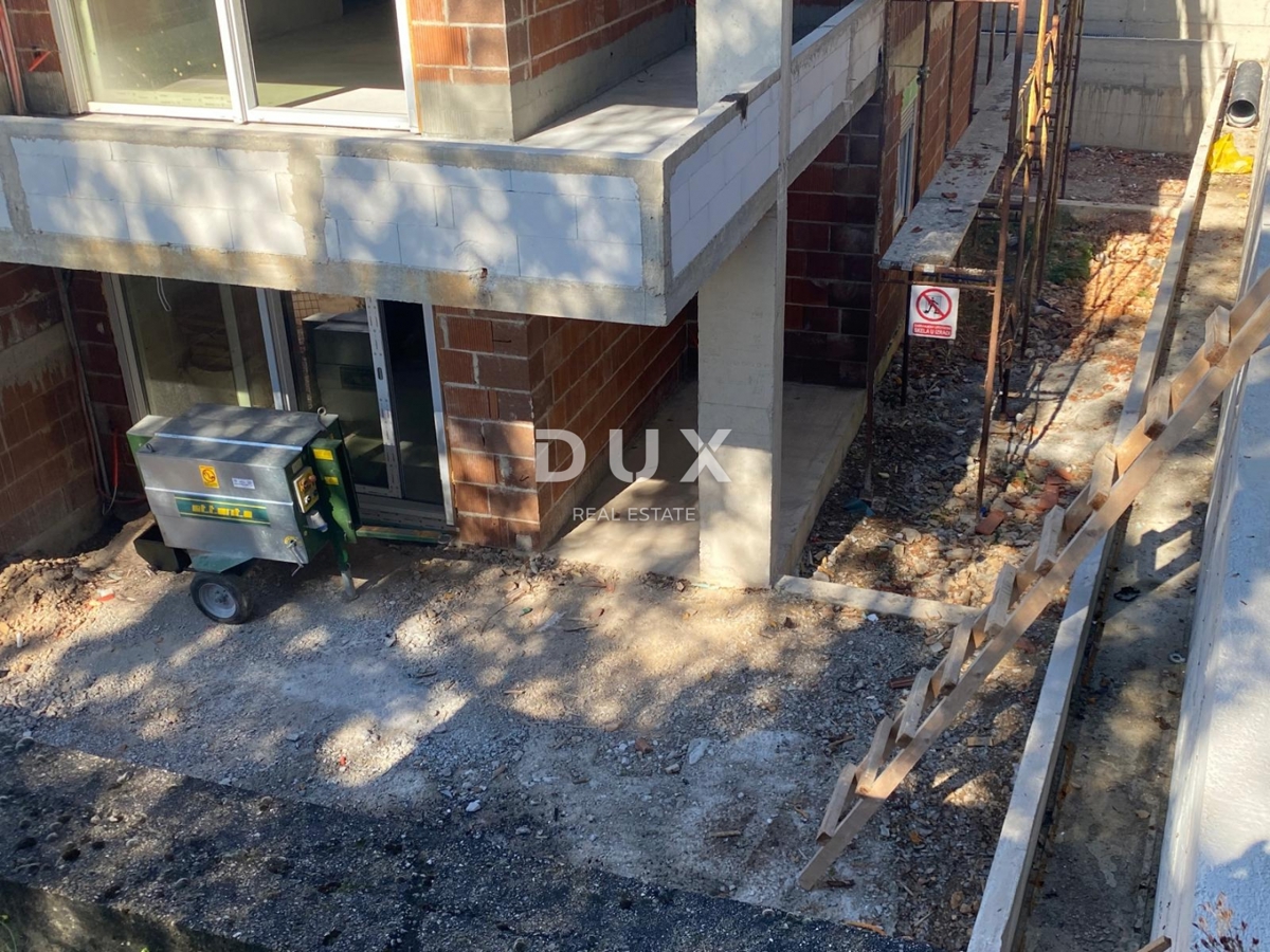 RIJEKA, DRENOVA - esclusivo appartamento in NUOVO EDIFICIO al piano terra con giardino + 2 posti auto! OCCASIONE!