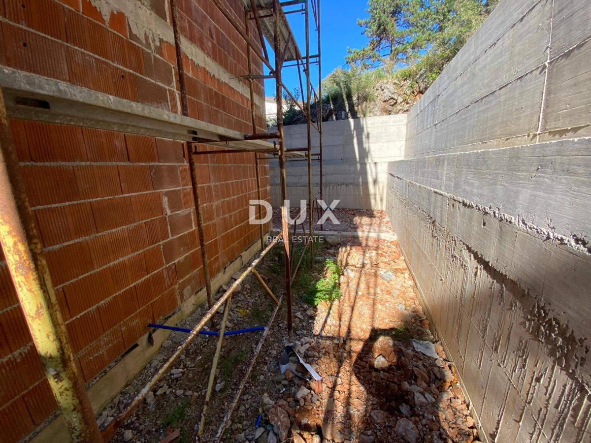 RIJEKA, DRENOVA - esclusivo appartamento in NUOVO EDIFICIO al piano terra con giardino + 2 posti auto! OCCASIONE!