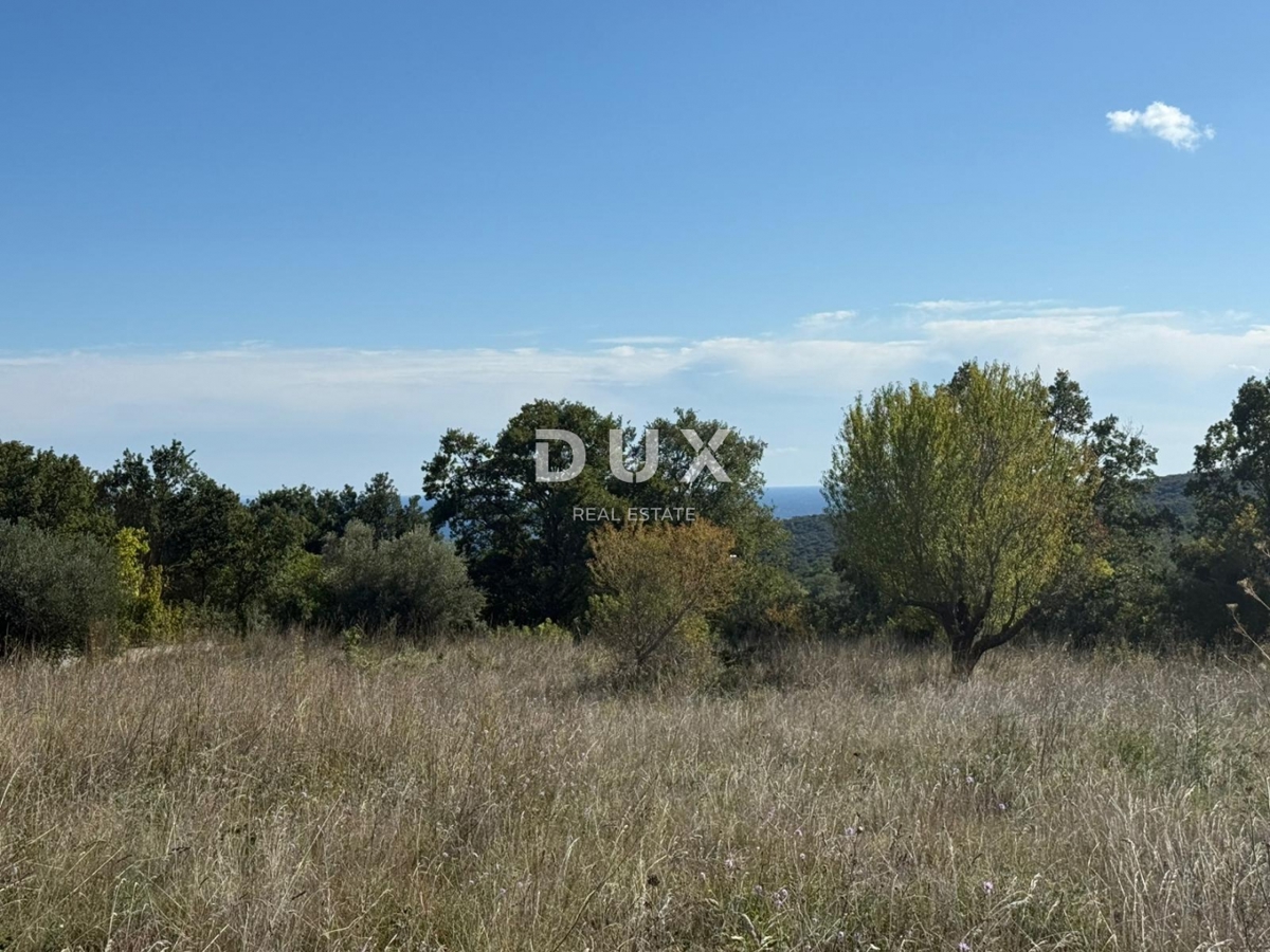 ISTRIA, PERUŠKI - Bellissimo terreno edificabile con vista mare