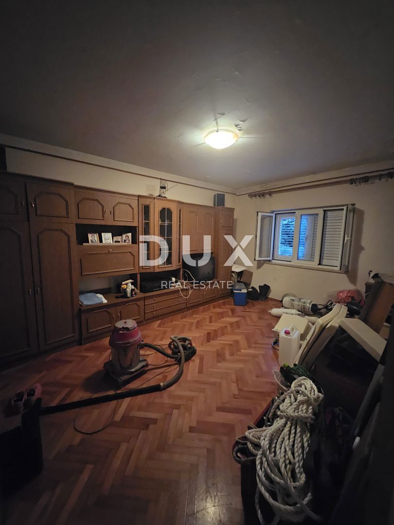 ABBAZIA, LOVRAN - casa a un piano 135m2, 2A FILA SUL MARE!!!! con vista panoramica sul mare + dintorni