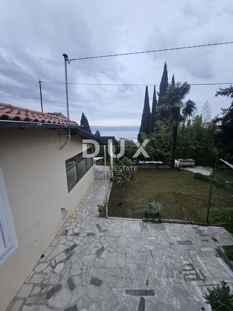 ABBAZIA, LOVRAN - casa a un piano 135m2, 2A FILA SUL MARE!!!! con vista panoramica sul mare + dintorni