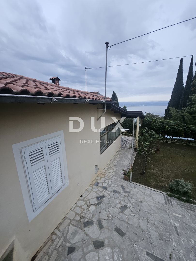 ABBAZIA, LOVRAN - casa a un piano 135m2, 2A FILA SUL MARE!!!! con vista panoramica sul mare + dintorni