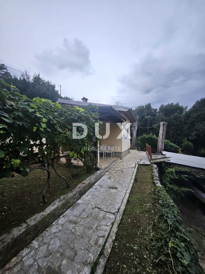 ABBAZIA, LOVRAN - casa a un piano 135m2, 2A FILA SUL MARE!!!! con vista panoramica sul mare + dintorni