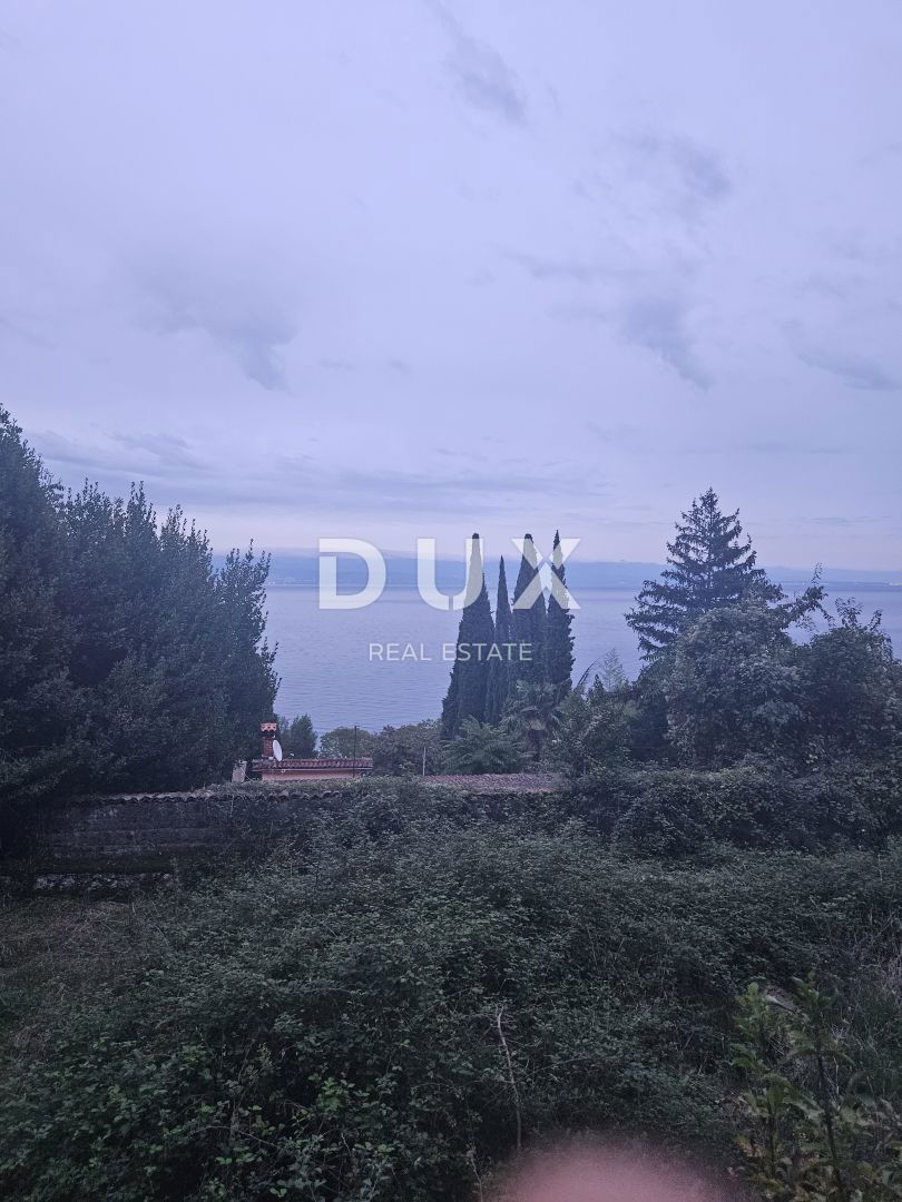 ABBAZIA, LOVRAN - casa a un piano 135m2, 2A FILA SUL MARE!!!! con vista panoramica sul mare + dintorni