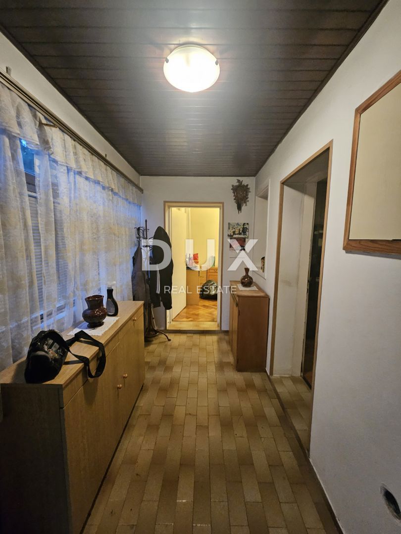 ABBAZIA, LOVRAN - casa a un piano 135m2, 2A FILA SUL MARE!!!! con vista panoramica sul mare + dintorni