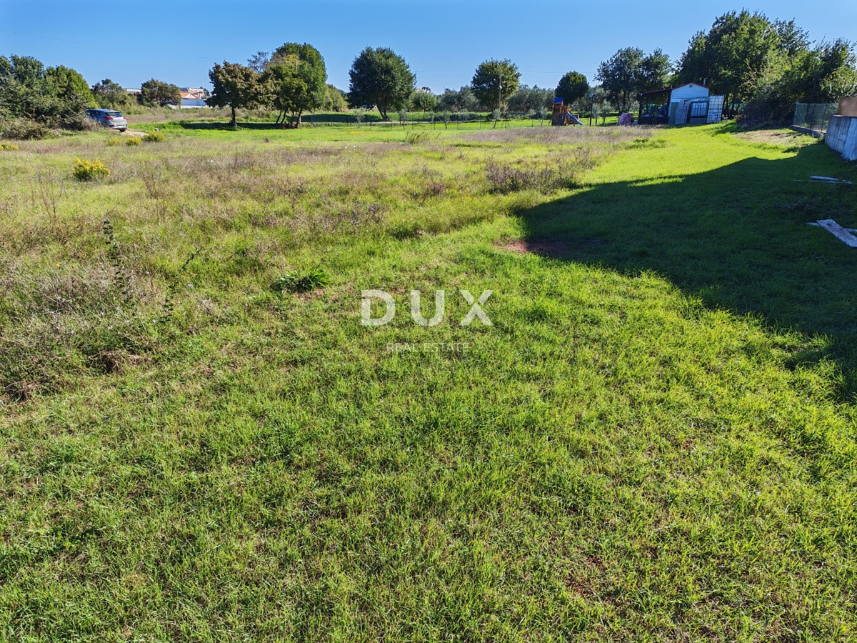 ISTRIA, LOBORIKA - Terreno edificabile in posizione tranquilla!