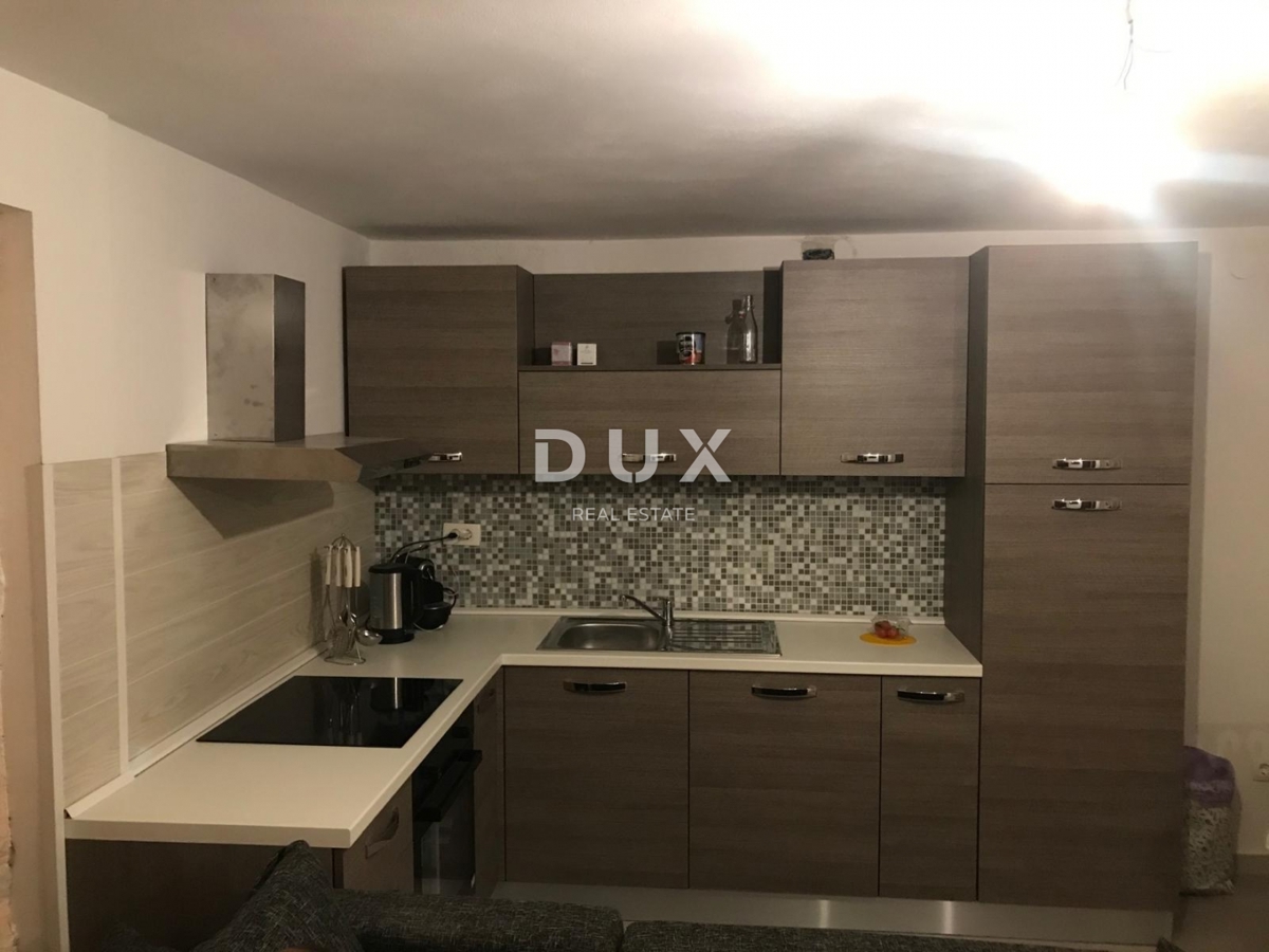 MEDOLINO, ISTRIA - OCCASIONE! Casa in pietra nel centro della città