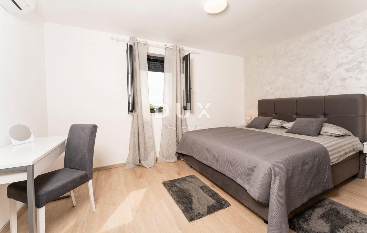 ISTRIA, LABIN - Casa con piscina in un villaggio tranquillo