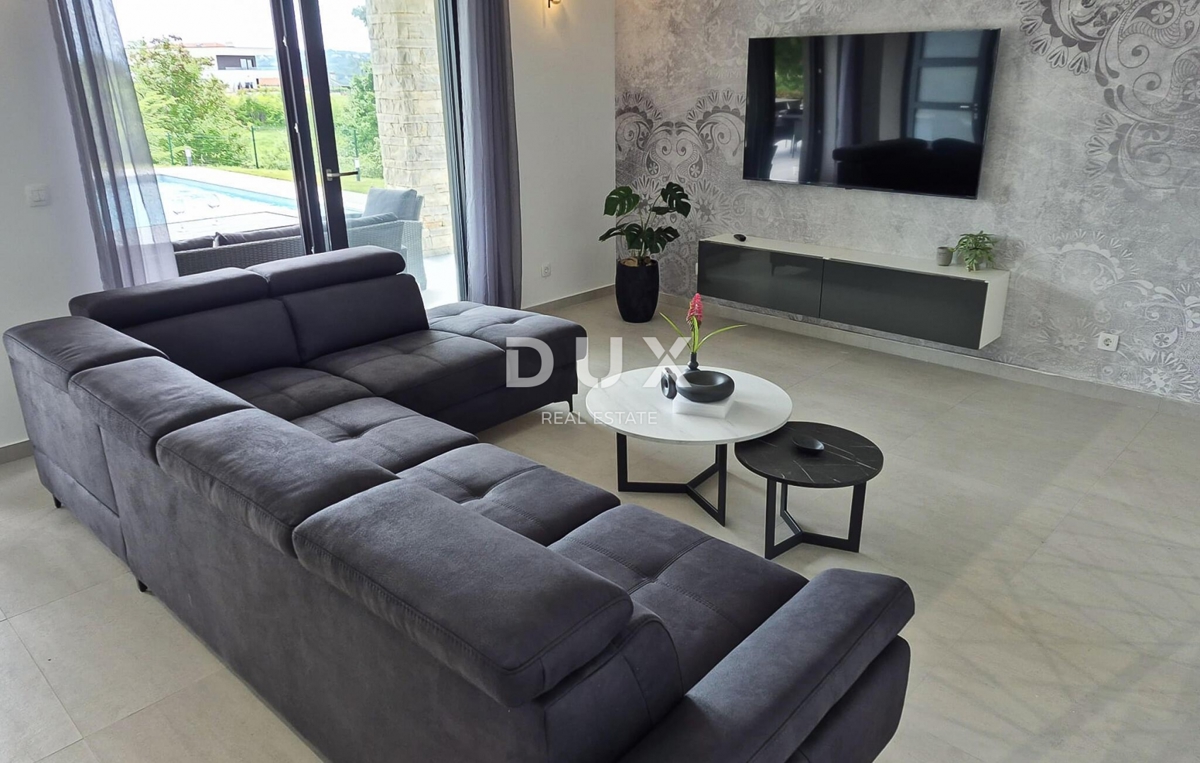 ISTRIA, LABIN - Casa con piscina in un villaggio tranquillo