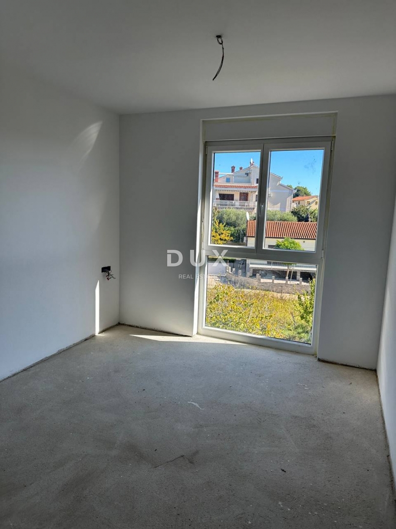 ISTRIA, PARENZO - Appartamento al piano terra di un nuovo edificio con giardino