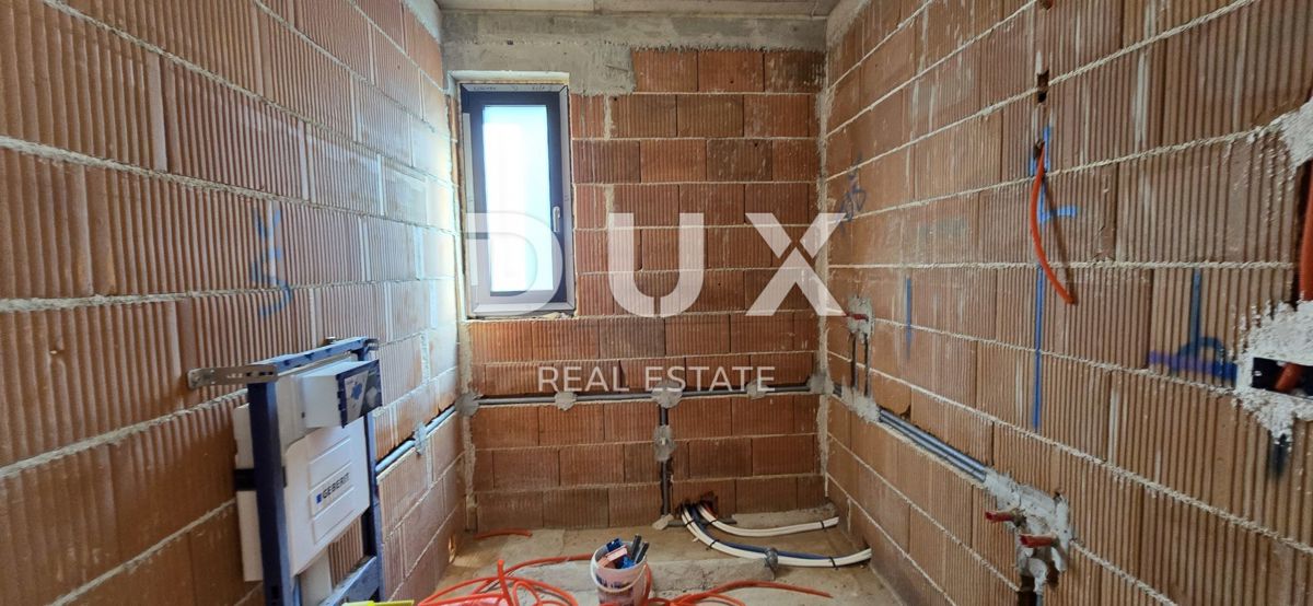 ISTRIA, BARBAN - Casa bifamiliare con piscina ai margini del villaggio