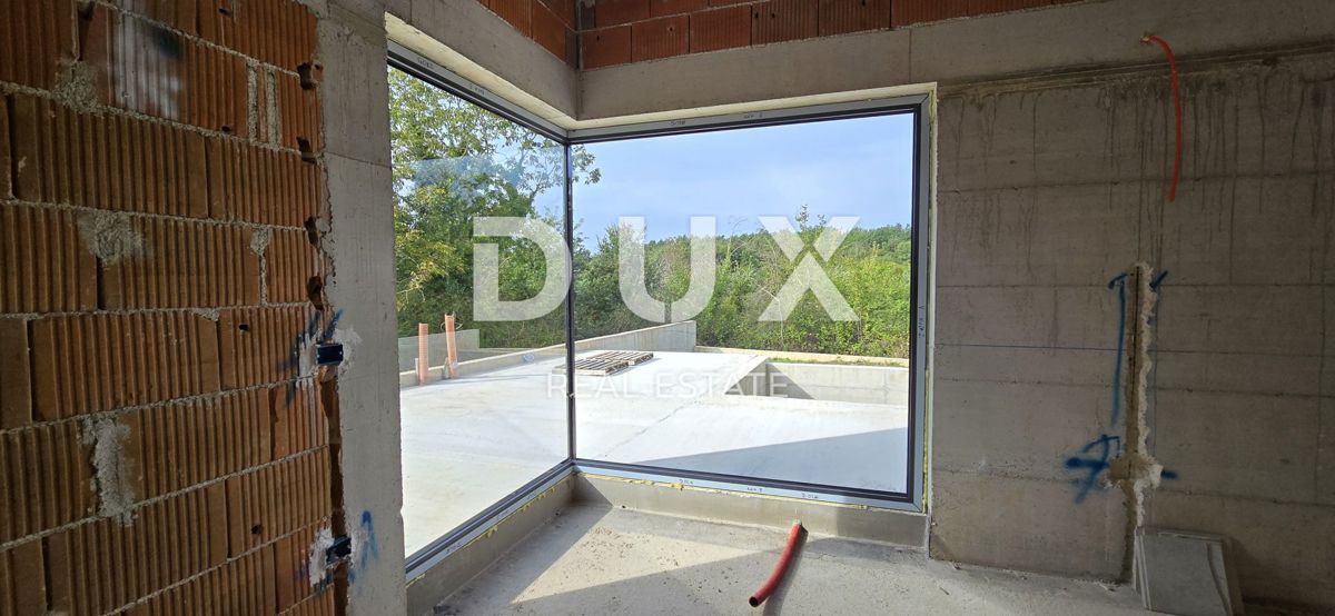 ISTRIA, BARBAN - Casa bifamiliare con piscina ai margini del villaggio