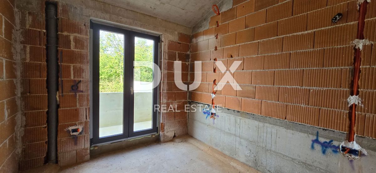 ISTRIA, BARBAN - Casa bifamiliare con piscina ai margini del villaggio