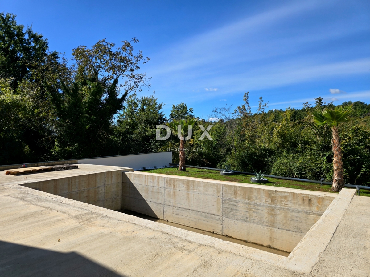 ISTRIA, BARBAN - Casa bifamiliare con piscina ai margini del villaggio