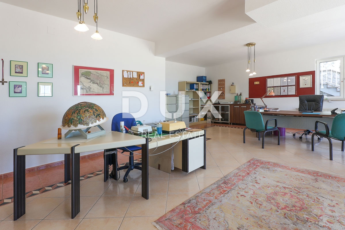 ABBAZIA, BREGI - villa con vista panoramica sul mare e ampio giardino! OCCASIONE!