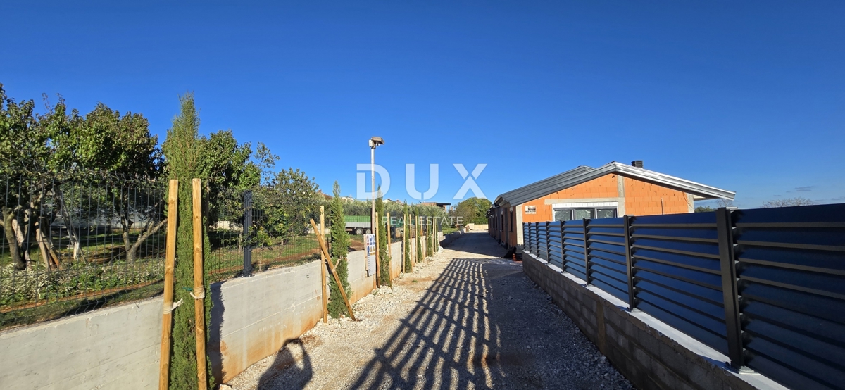 ISTRIA, PARENZO - Casa a un piano, un connubio tra natura e modernità